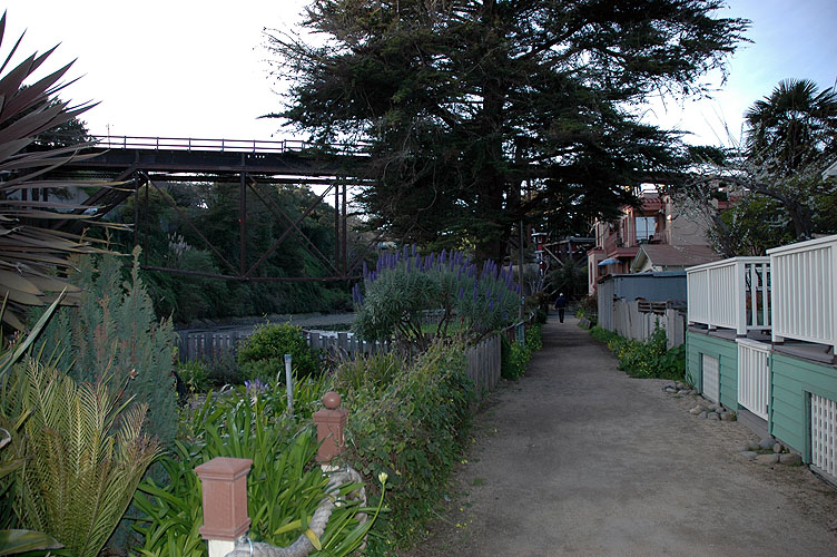 TMonday Capitola 003.JPG